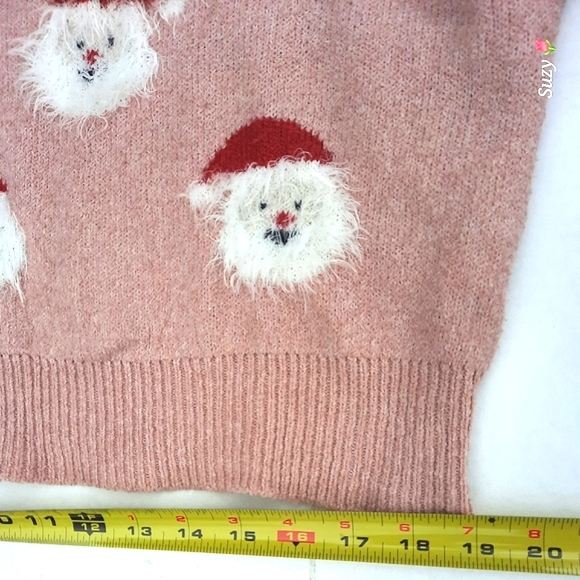 🎅 Christmas Sweater, Fuzzy Santas, Dusty Rose - Picture 6 of 7